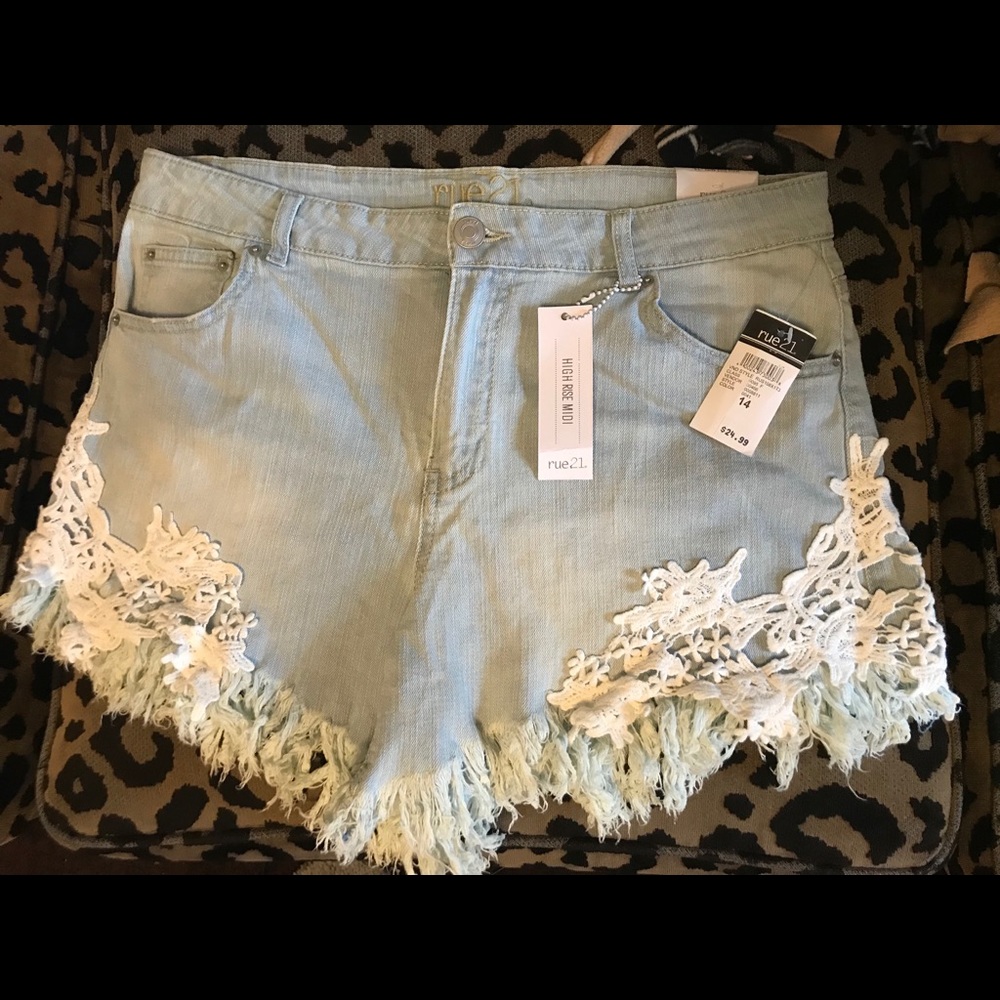 High Rise Midi Festival Shorts with White Lace